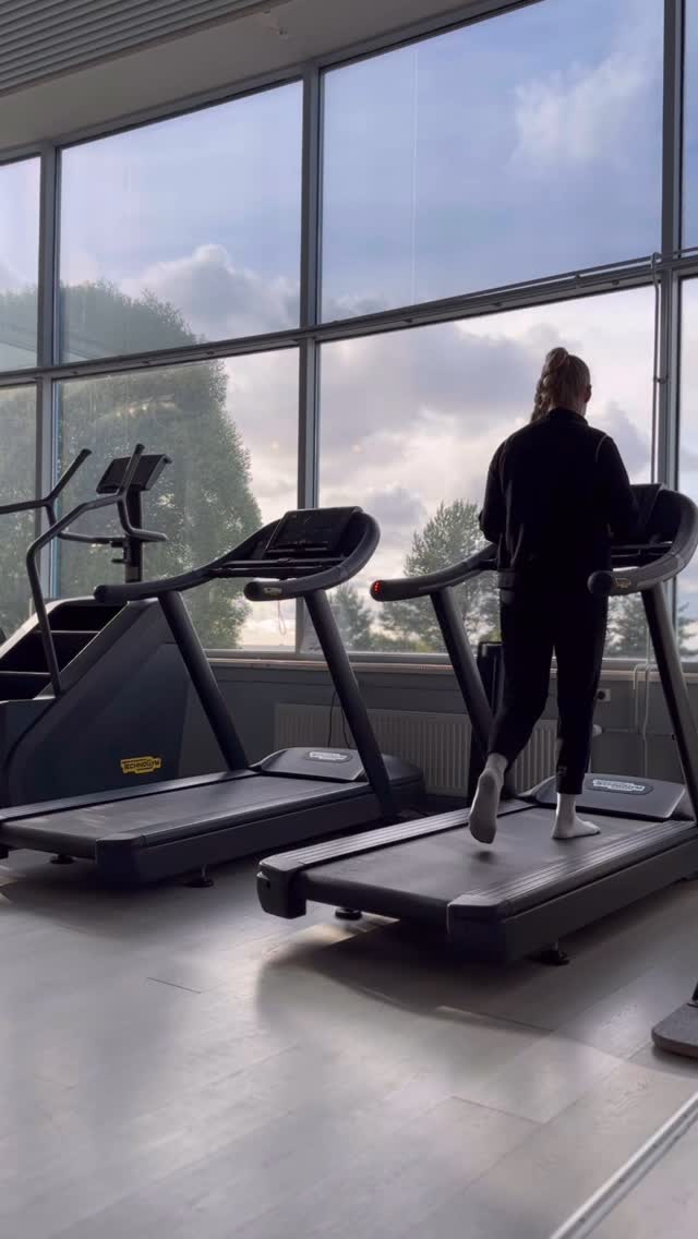 Kuntosali näköalalla 🫶🏼 #gym #kuntosali #view #gymwithaview #näköala #treeni #workout #oulu #toppilansaari #toppilansalmi