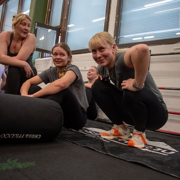 Hyvää naistenpäivää! 🫶🐻👊 #crossfitharju