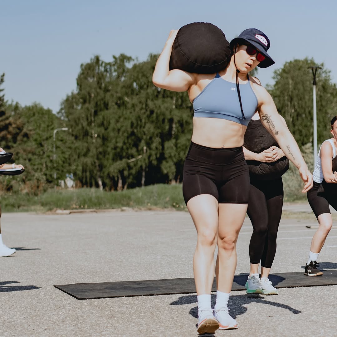 Hurjat tsempit lujalaisille viikonlopun koitoksiin❤️🔥 SPRING THROWDONWN🏋️♂️: Miehet RX+ - Akseli Venho Naiset RX - Emma Varjo - Jenny Hansen Miehet RX - Ilari Norrbacka NUTS KARHUNKIERROS🏃♀️ 55km - Roosa Ahonen - Vilma Vartiainen 📸 @uusiatlo