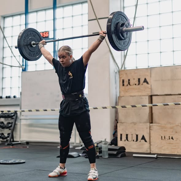 Hurjat tsempit lujalaisille viikonlopun koitoksiin❤️🔥 SPRING THROWDONWN🏋️♂️: Miehet RX+ - Akseli Venho Naiset RX - Emma Varjo - Jenny Hansen Miehet RX - Ilari Norrbacka NUTS KARHUNKIERROS🏃♀️ 55km - Roosa Ahonen - Vilma Vartiainen 📸 @uusiatlo