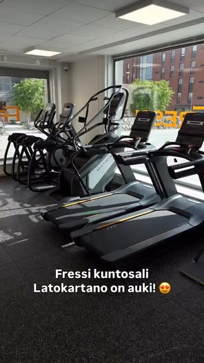 Fressi kuntosali Latokartano aukesi tänään 4.6. kello 5.00! 🧡 Uusimmalta Fressiltä löydät… 🔸 300 neliömetriä tilaa treenaamiseen ja palautumiseen. 🔸 kattavan valikoiman kuntosalilaitteita, vapaita painoja ja aerobisia laitteita. 🔸 Neurosonic-divaanin ja hierontatuolin. 🔸 Fressi trainer Heikki Puustisen. Fressi kuntosali Latokartano on auki vuoden jokaisena päivänä kello 5–23 henkilökohtaisella Fressi-kortillasi. 📍 Fressi kuntosali Latokartano palvelee osoitteessa Agronominkatu 1, 00790 Helsinki.