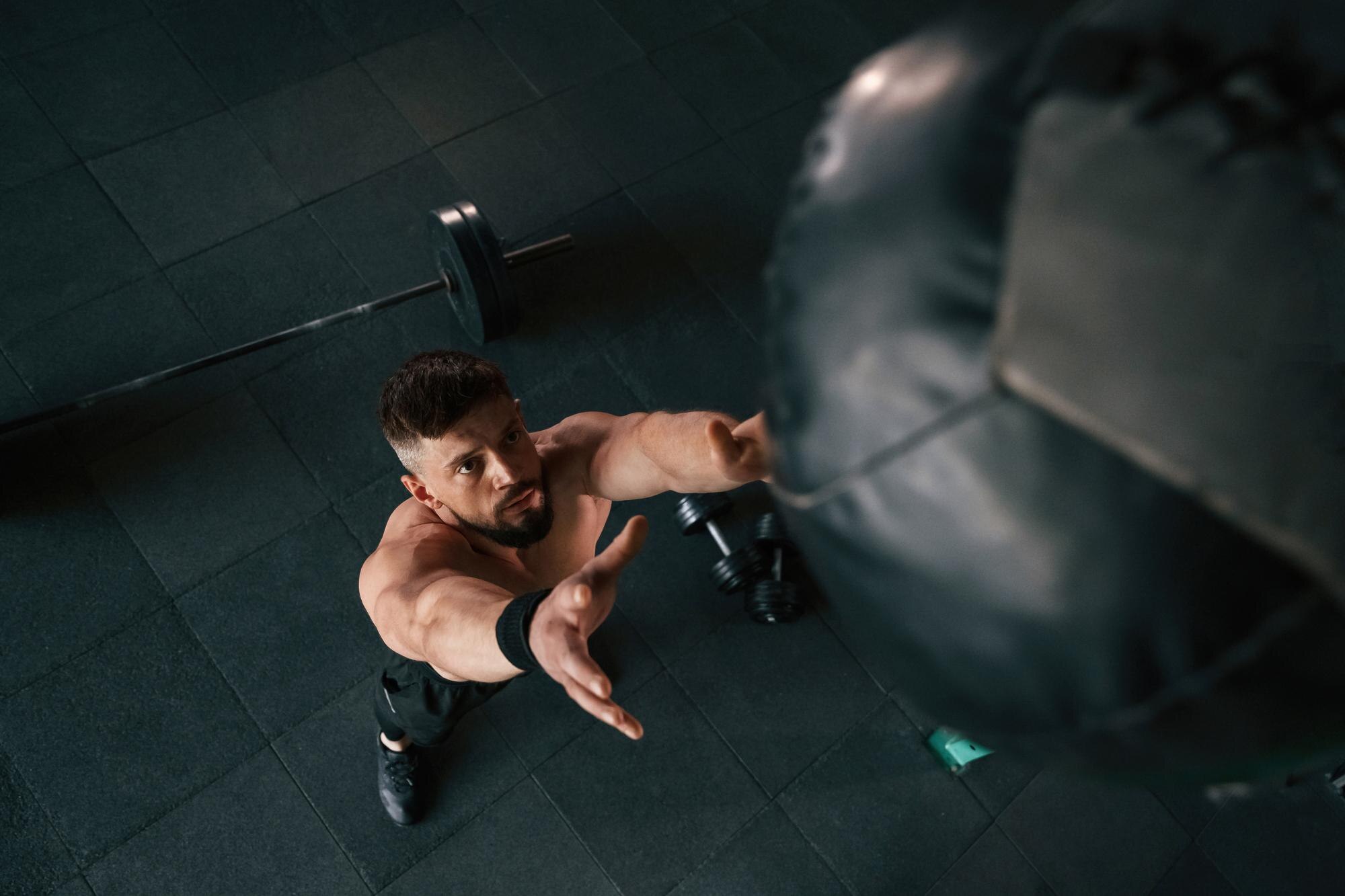 Mitä on HYROX? Kattava opas fitness-kilpailuun 2026