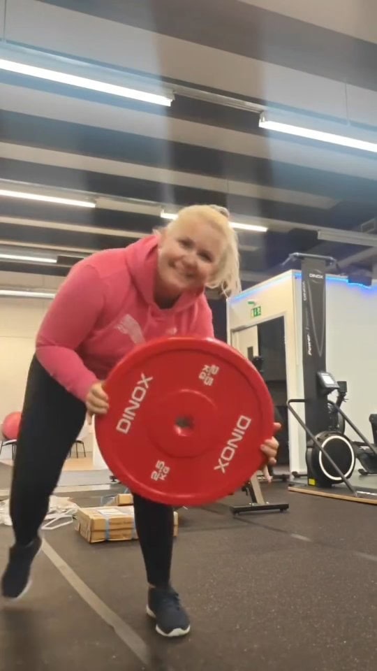 Vihdoin saapui 2,5kg tekniikkapainot. Mitä parhainta painonnosto treeniä sulle! 💥 Ootko muuten huomannut neljän kerran tiiviskurssina painonnoston? Miro valmentaa. 👌🔥