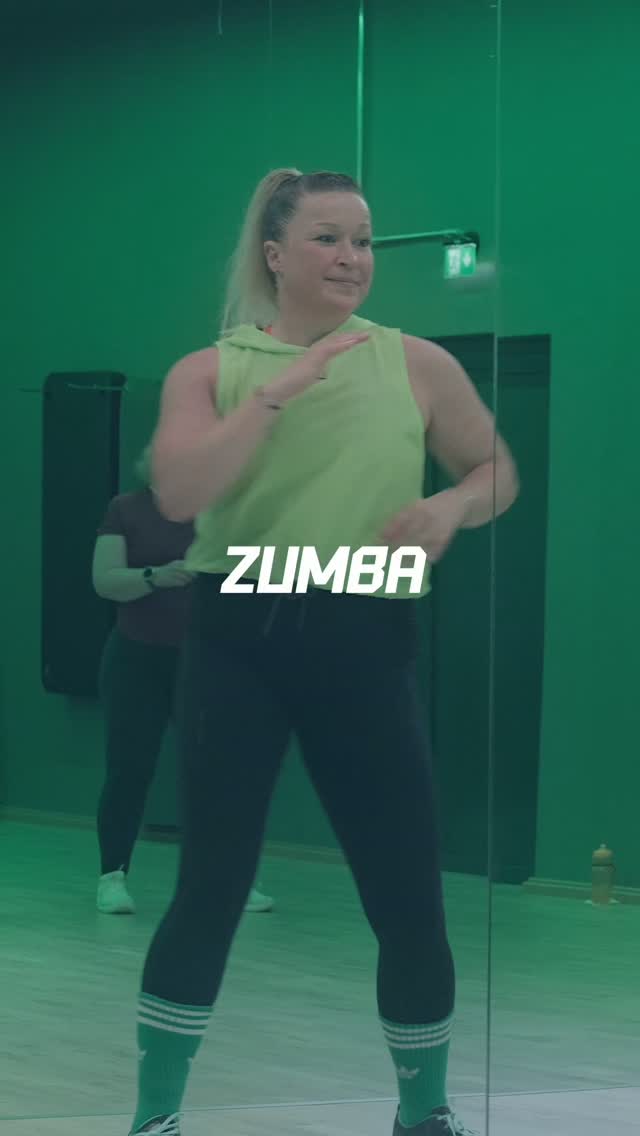 ZUMBA® | Mukaansa tempaava dance & fitness-tunti! Tunti yhdistelee sekä jumpan- että tanssin askeleita. Tällä rytmikkäällä ja tanssillisella tunnilla irtoavat taatusti sekä hikipisarat että hymy 😊 🗓️ Maanantaisin klo 17.30-18.1O | Sanna Halonen 🗓️ Torstaisin klo 17.00-17.40 | Sanna Halonen 📍Takomotien Core Tule nauttimaan menevästä latinalaisesta musiikista ja hyväntuulisesta liikunnasta! 🔹Oma liikuntakortti🔹 www.lkcore.fi/verkkokauppa 🎬 @efektimedia #zumba #ryhmäliikunta #liikuntakeskuscore